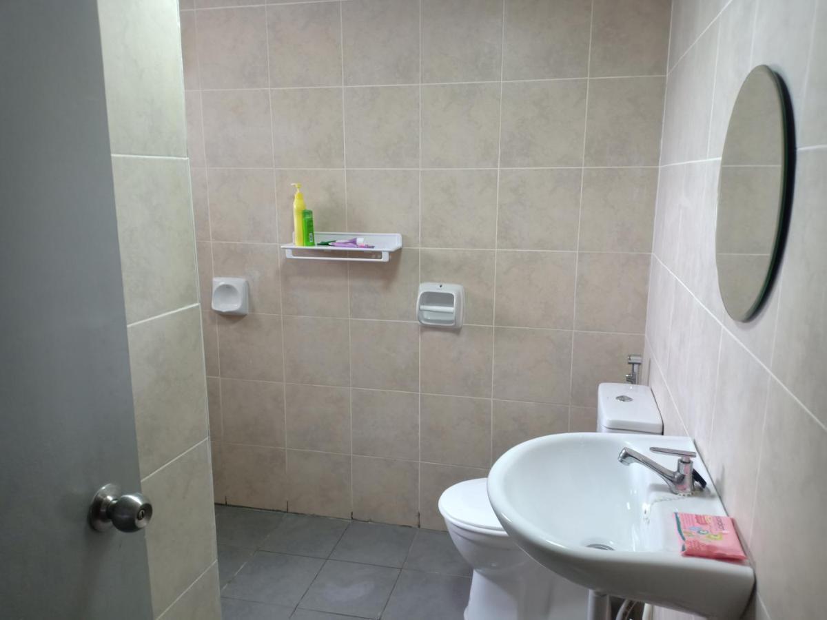 Dg Homestaymuslim Putrajaya - Near Alamanda المظهر الخارجي الصورة
